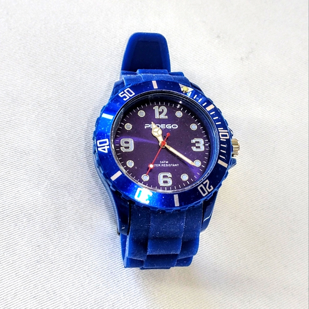 Pedego Purple Dial Rotating Bezel Round Silicone Band Watch NWOT